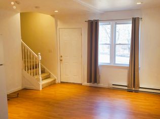 44 Howarth Rd UNIT 4, Oxford, MA 01540