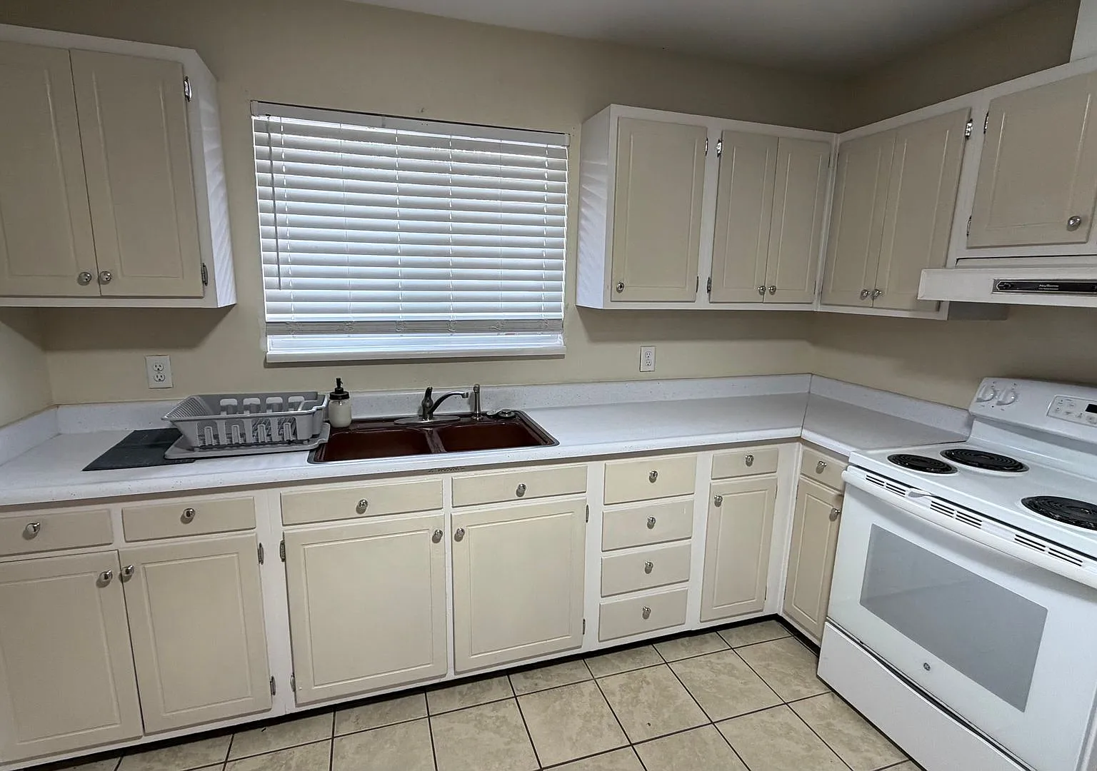 1811 Chestnut Ave — Photo 3
