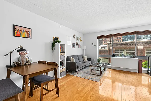 Rented by Triplemint | media 9