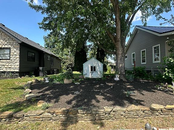 4th image of 796 Campbell Ave