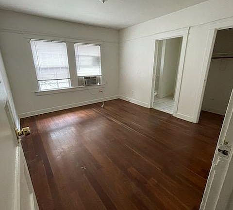 4th image of 221 S Curtis Ave #A