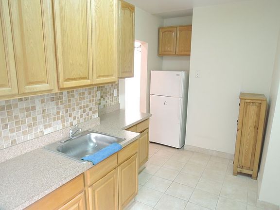 2nd image of 3115 32nd St APT 21