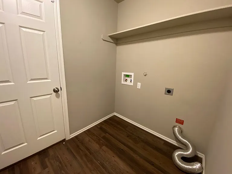 4517 Hunter Blvd — Photo 33