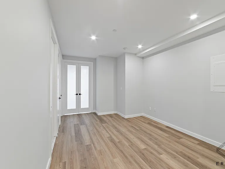 2913 Snyder Ave #4F — Photo 5