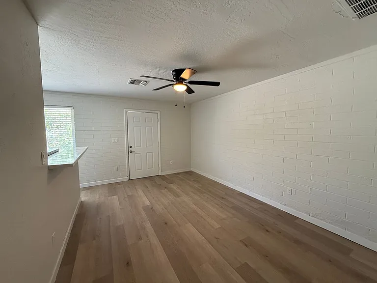 1402-1406 E Roosevelt St — Photo 19