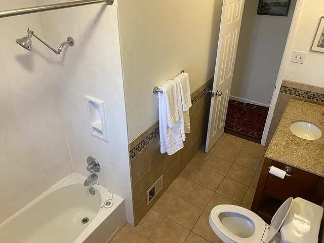 224 Hermosa Dr SE — Photo 144