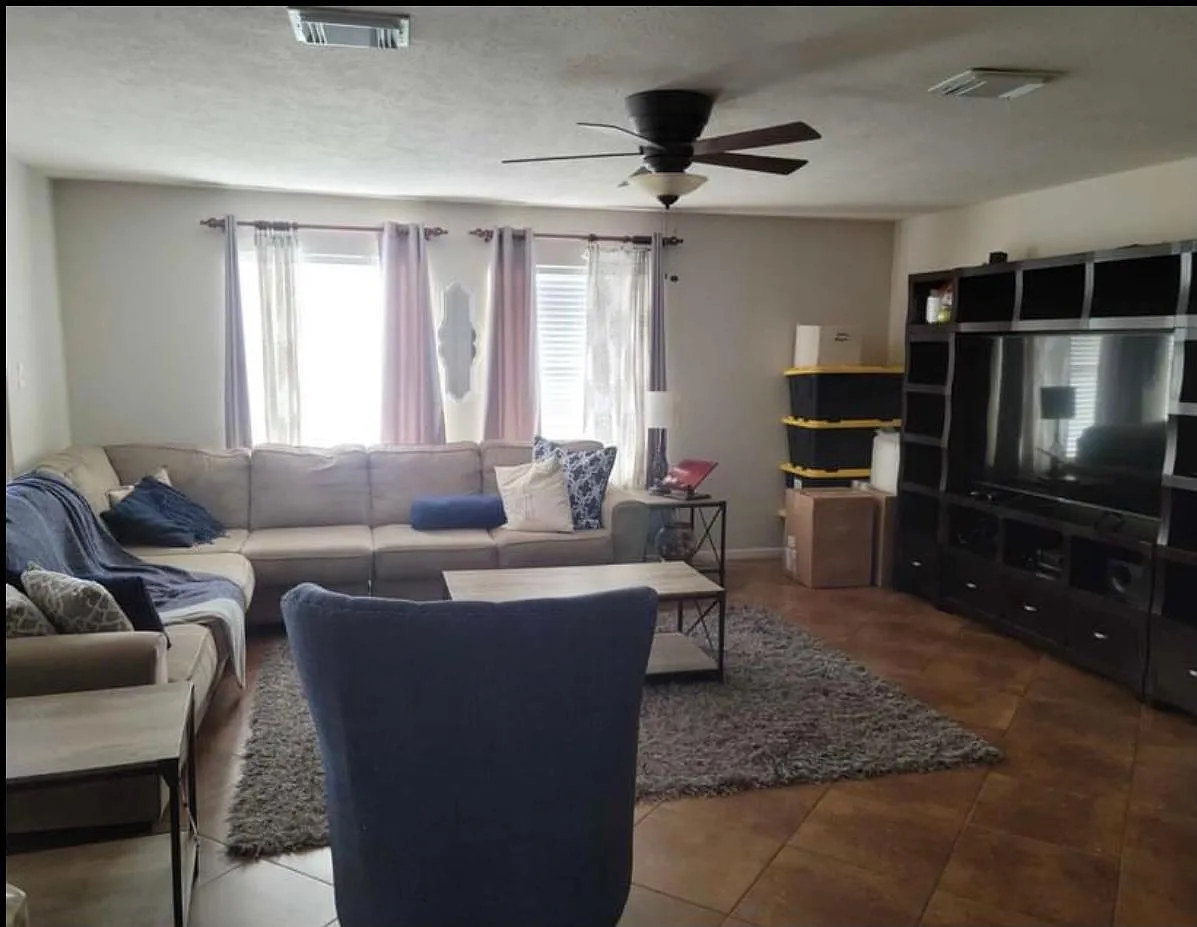 4209 Cinnamon St — Photo 1