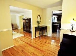 11273B Waples Mill Rd, Oakton, VA 22124