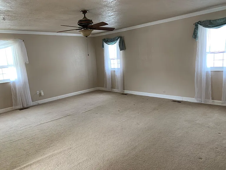12214 W Saratoga Ave — Photo 11