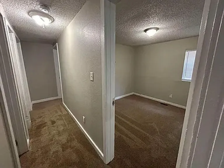 4807 Center Dr — Photo 6