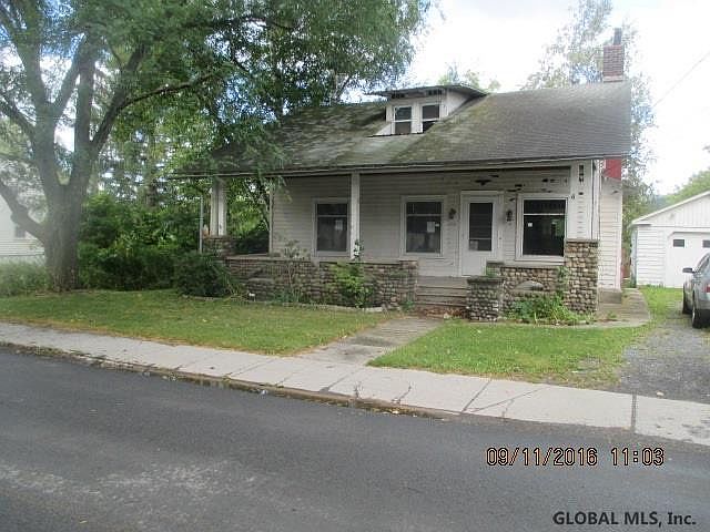 1st image of 1561 CLAUVERWIE Street