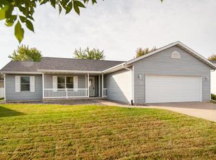 906 Silver Dr, Holmen, WI 54636
