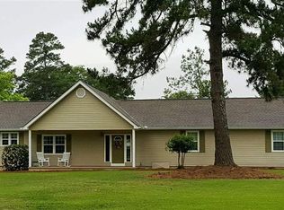 36 Mooring Rd, Hawkinsville, GA 31036