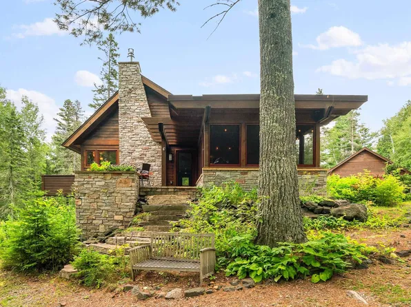 2060 Solitude Trl, Two Harbors, MN 55616