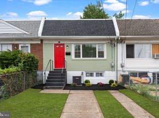 1072 Lakeshore Dr, Camden, NJ 08104