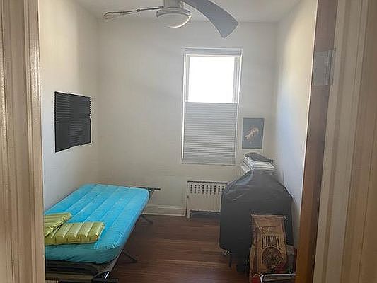 4th image of 2418 23rd St Floor 1