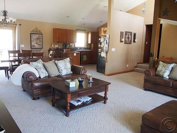 3rd image of 4049 Jamie Ann Dr