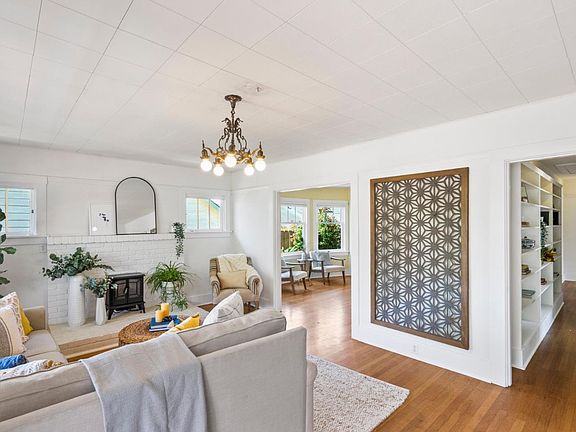 5th image of 1421 Chanticleer Ave