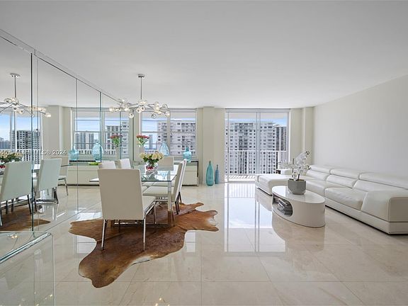 5th image of 2801 NE 183rd St APT 1506W