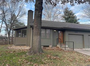 5572 SW Stonegate Ct, Topeka, KS 66606