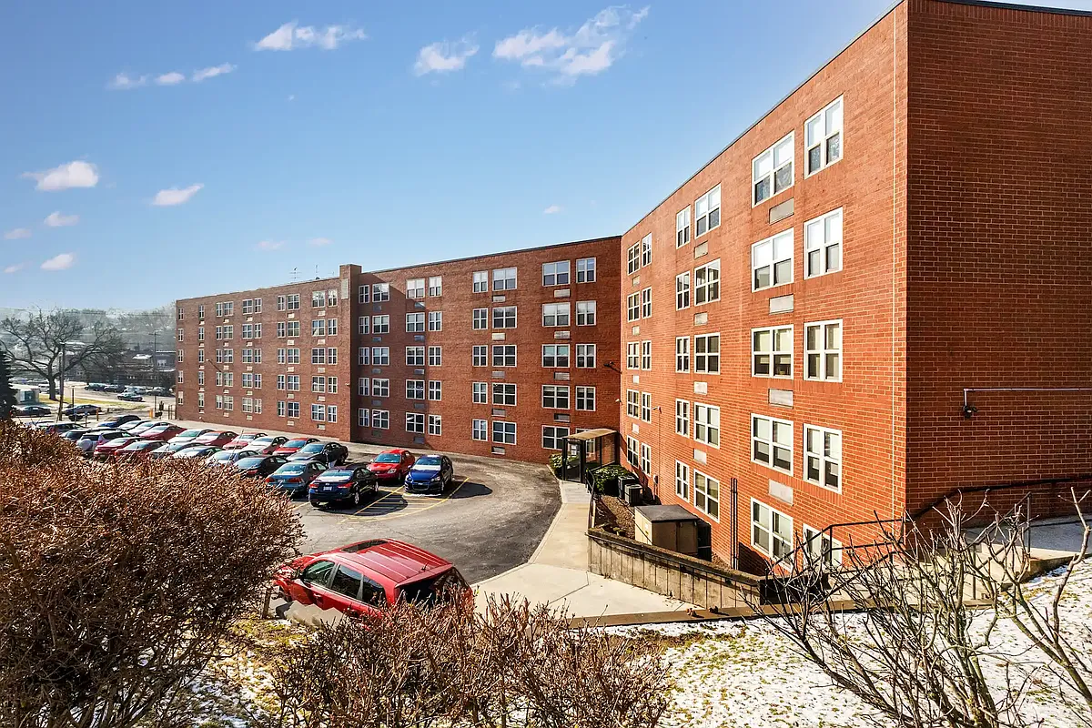Building Photo - Forward Shady Apartments