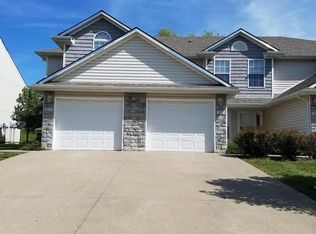 915 SW Eagle Ct, Blue Springs, MO 64015
