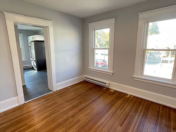 5th image of 57 Carter St Floor 1