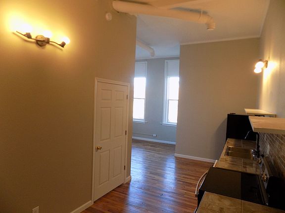 4th image of 114 E Broadway Ave APT 9
