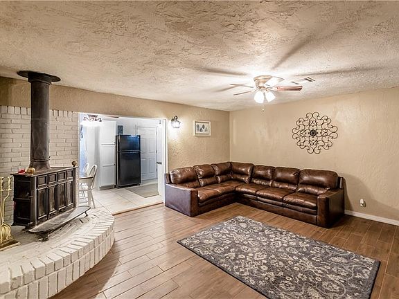 5th image of 120 Ramsey Dr
