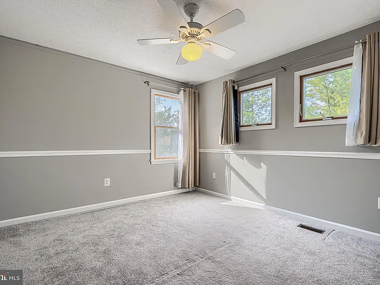 8301 Whitebark Ct — Photo 35
