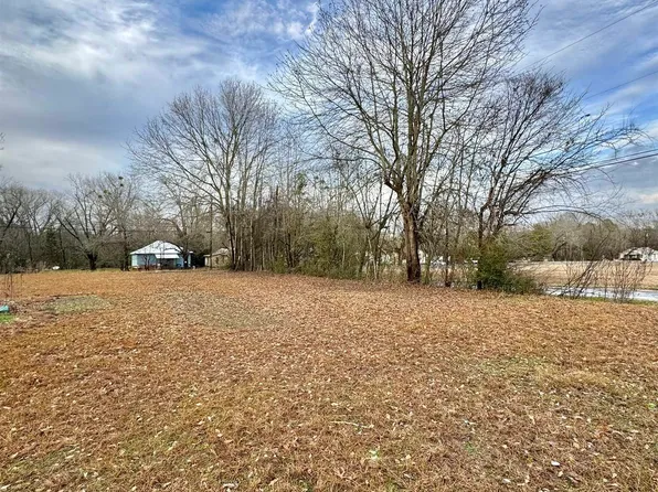 905 Matilda Dr, Troup, TX 75789