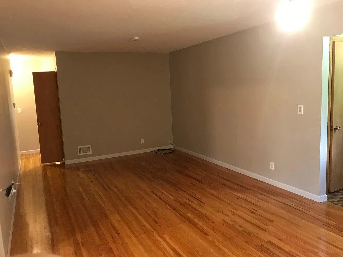3372 S 81st Ave — Photo 3