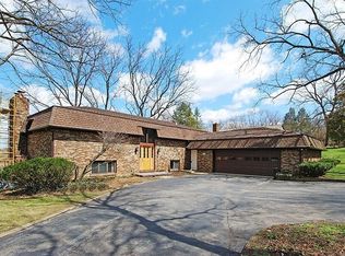 7530 Lake Shore Dr, Chelsea, MI 48118