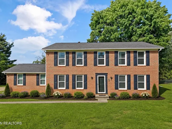 327 Kenmark Dr, Maryville, TN 37803
