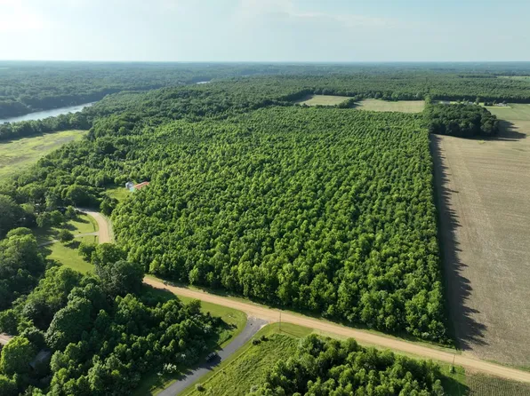 4331 Lake Chapin Rd, Berrien Springs, MI 49103