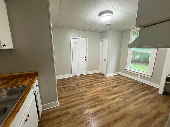 4th image of 808 Tyus St