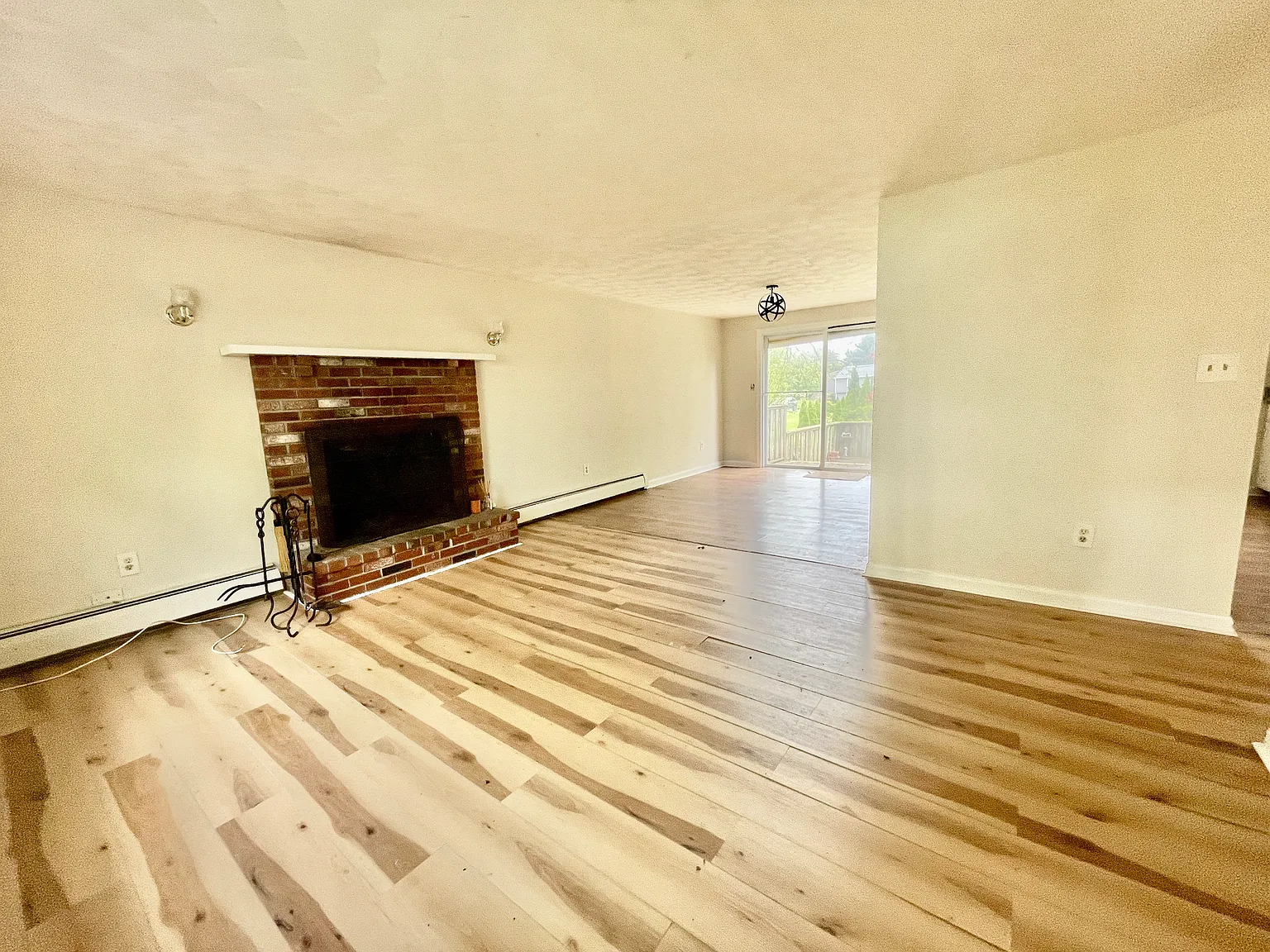 1069 Green End Ave — Photo 3