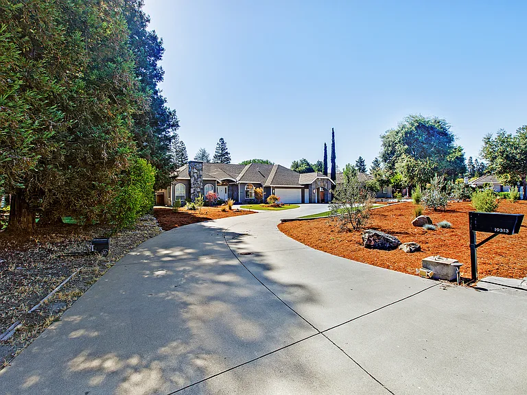 19313 Kerwin Ranch Ct — Photo 3