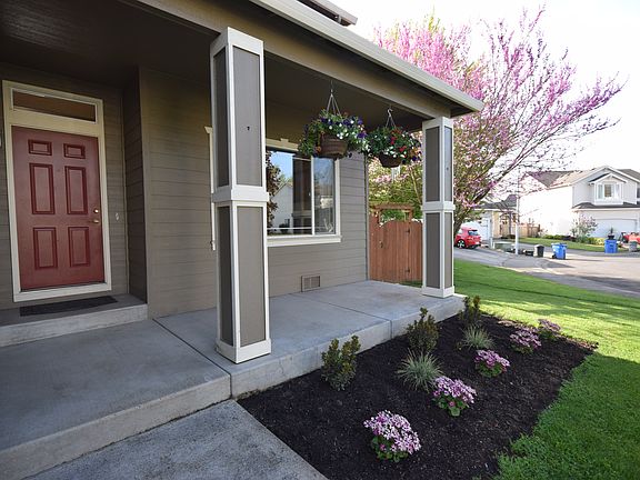 2nd image of 9203 NE 163rd Ave