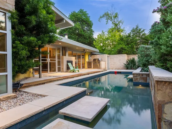 10611 Royal Springs Dr, Dallas, TX 75229