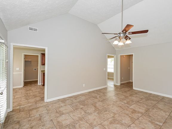 5th image of 144 Centerrock Dr
