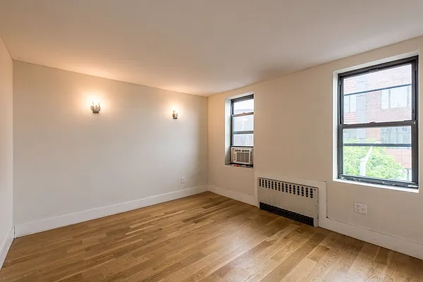 Rented by Nooklyn NYC LLC | media 7