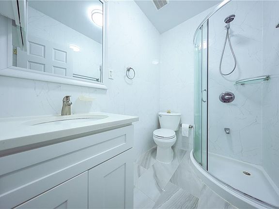3rd image of 462 52nd St APT 3B