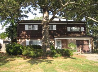 521 Greencastle Ln, Virginia Beach, VA 23452