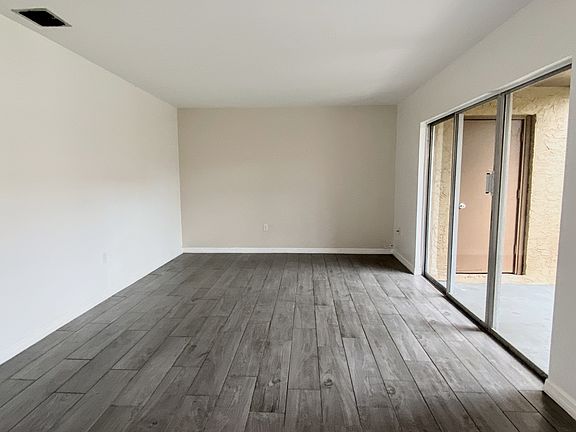 2nd image of 1575 Greenlea Dr #1-9-1