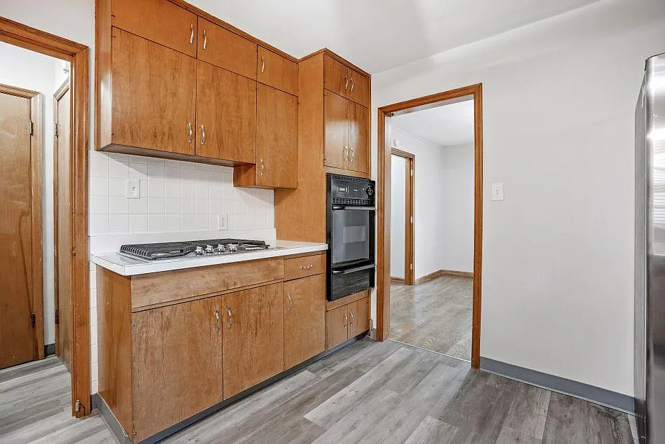 5 bed, 2.5 bath, 1916 sqft, $1,850 — Photo 3