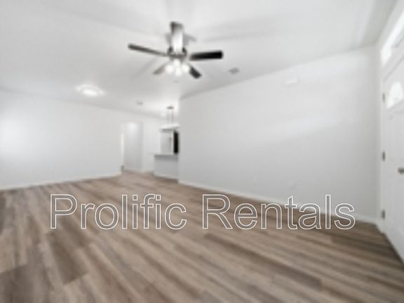 5th image of 101 Leon Ln #A