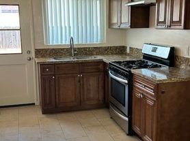 418 Piedmont Ave, Glendale, CA