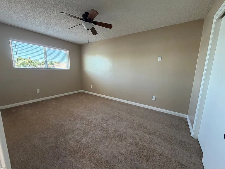 2520 Bishop Dr — Photo 7