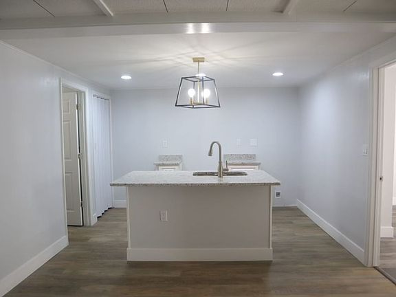 2nd image of 15605 Trigonia St